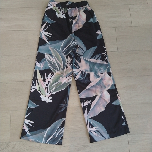 Carbon38 Women’s Floral Drawstring Pajama Pants Size XS Lounge Satin Feel Pants - Picture 9 of 9